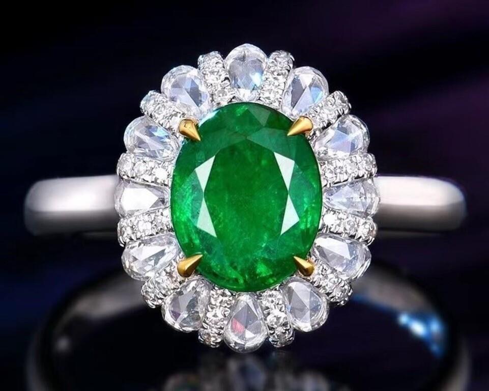 2ct Natural Emerald 18Kt Gold Ring (1 of 2)