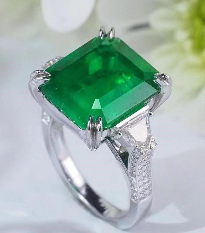 12.9ct Natural Emerald Ring 18K Gold (1 of 3)