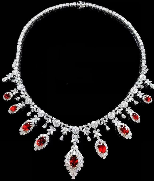 15ct Pigeon Blood Ruby 18Kt Gold Necklace (1 of 3)