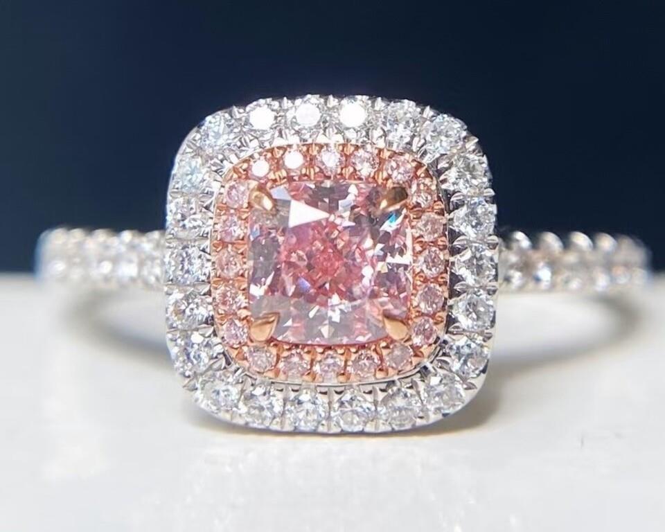 Natural Pink Diamond 18Kt Gold Ring (1 of 3)
