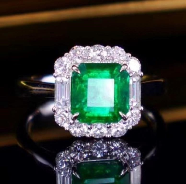 2.3ct Natural Emerald 18K Gold Ring (1 of 4)