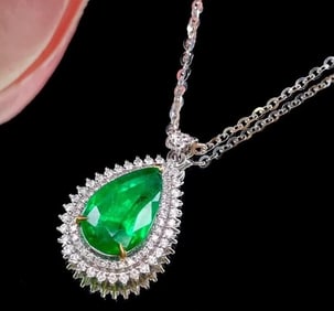 3.5ct Zambian Emerald 18Kt Gold Necklace