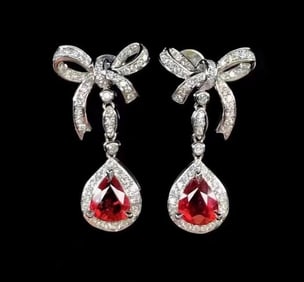 1.18cts Pigeon Blood Ruby 18Kt Gold Earrings