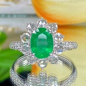 1.45ct Natural Emerald 18Kt Gold Ring