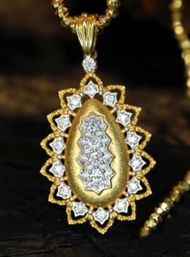 Natural Diamond 18Kt Gold Pendant