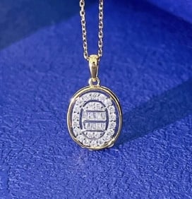 Natural Diamond 18Kt Gold Pendant