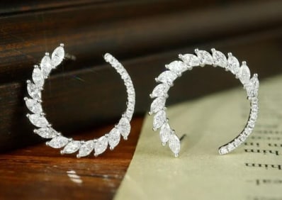 1.18cts Natural Diamond 18Kt Gold Earrings