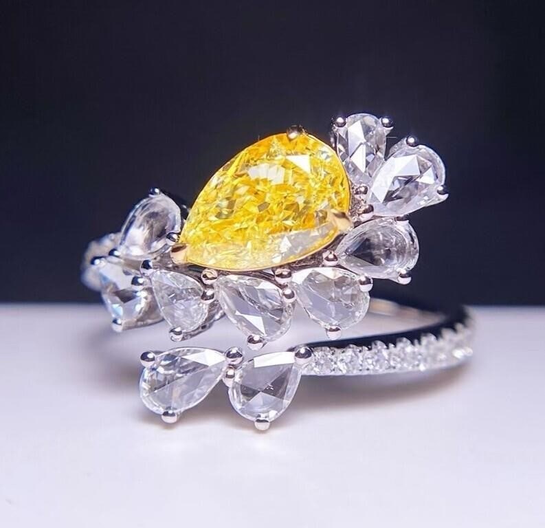 1ct Natural Yellow Diamond 18Kt Gold Ring (1 of 3)