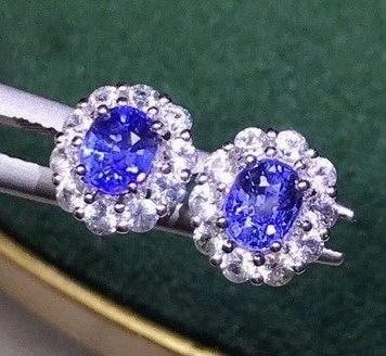 3ct Sri Lanka Sapphire Earrings in 18k Gold (1 of 3)