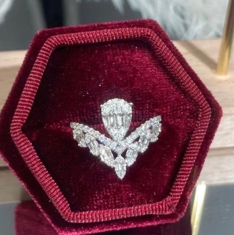 0.65ct natural diamond ring in 18k gold (1 of 3)