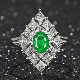 0.75ct Natural Emerald 18Kt Gold Ring