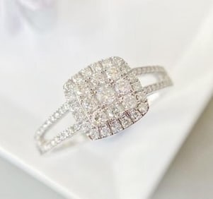 Natural Diamond 18Kt Gold Ring