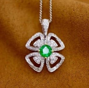 Natural Emerald 18Kt Gold Pendant