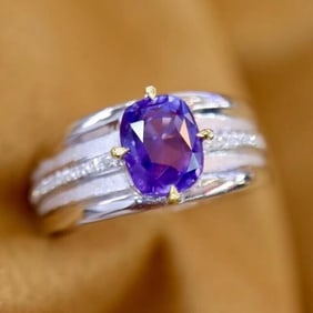 2.6ct Natural Sapphire 18Kt Gold Ring