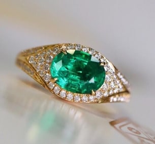 1.2ct Natural Emerald 18Kt Gold Ring