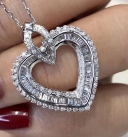 0.85cts Natural Diamond 18Kt Gold Pendant