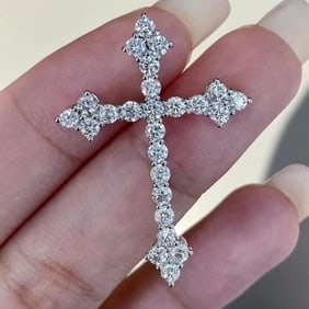 1.1ct Natural Diamond 18Kt Gold Pendant