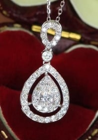 Natural Diamond 18Kt Gold Pendant