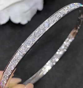 3.7ct Natural Diamond 18Kt Gold Bangle