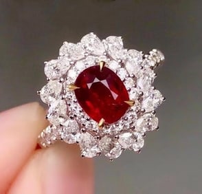 1.3ct Pigeon Blood Ruby 18Kt Gold Ring