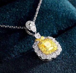0.85ct Natural Yellow Diamond Pendant 18K Gold