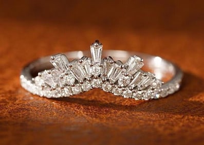 18K Gold Natural Diamond Ring