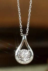 0.6ct Natural Diamond Pendant 18K Gold