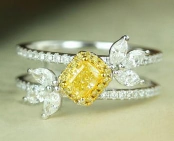 0.3ct Natural Yellow Diamond Ring 18K Gold