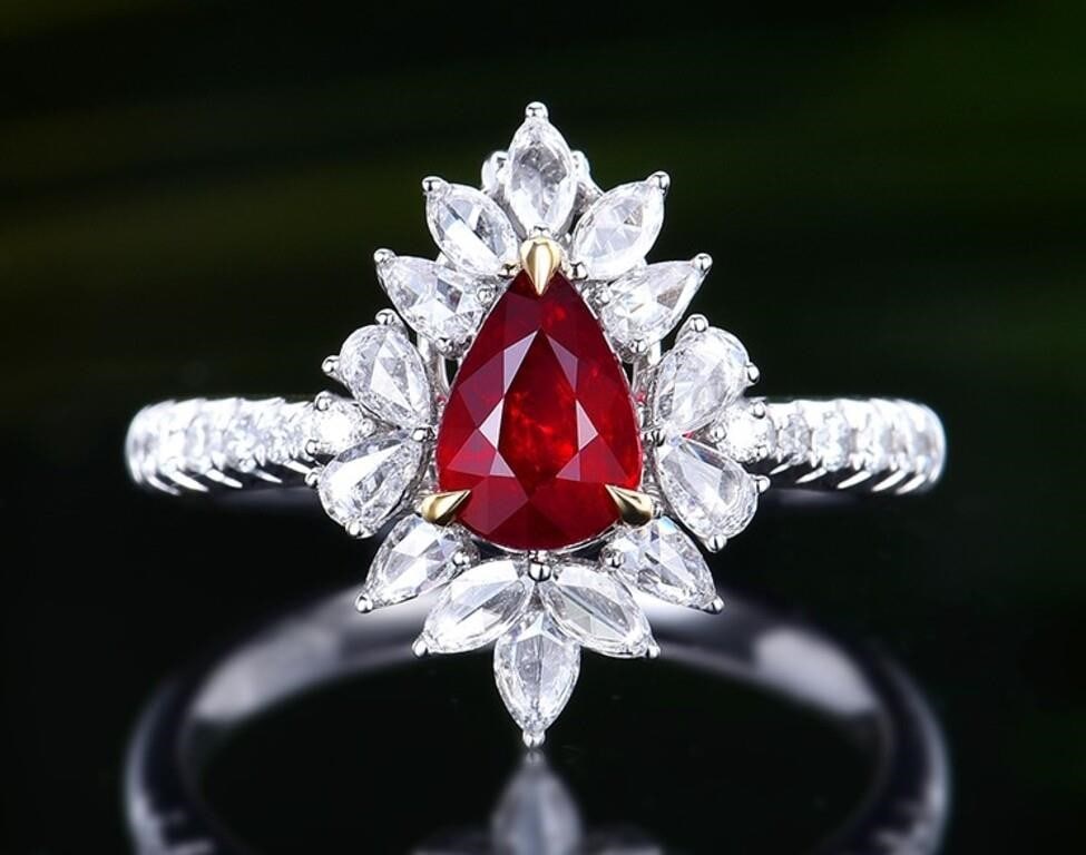 Mozambique Pigeon Blood Ruby 18Kt Gold Ring (1 of 3)