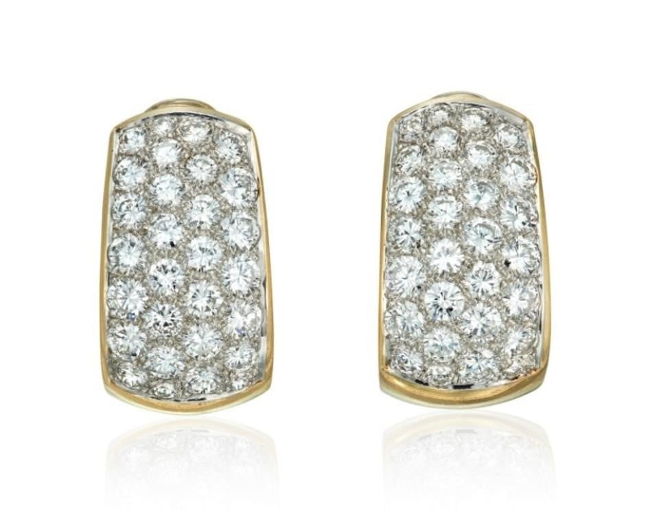 2.9cts Natural Diamond 18Kt Gold Earrings: Crafted from solid 18Kt gold, 18Kt gold set with 2.9cts natural South African high quality diamonds. Crystal-clear, shining fire, good clarity, simple and versatile style, bonny and elegant wearing ef
