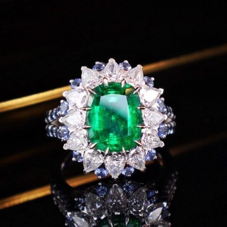 3.6ct Zambian Emerald 18Kt Gold Ring (1 of 6)