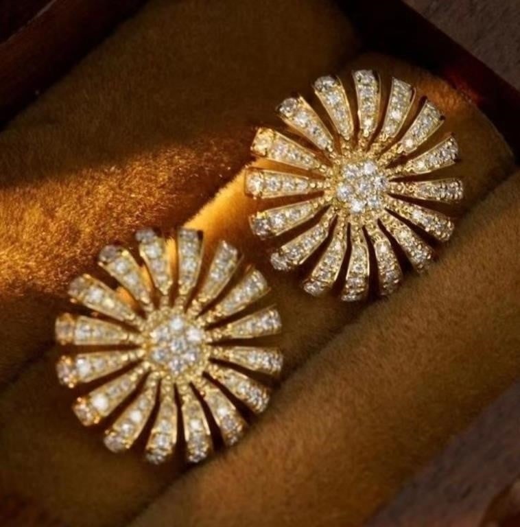 0.8cts Natural Diamond 18Kt Gold Earrings: Crafted from solid 18Kt gold, 18Kt gold set with 0.82cts natural South African diamonds. Crystal-clear, shining fire, good clarity, gorgeous design and attractive style, bonny and elegant wearing effe