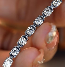 4.5ct Natural Diamond 18Kt Gold Bracelet