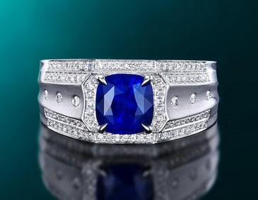 1.8ct Royal Blue Sapphire 18Kt Gold Ring