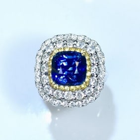 3.6ct Sri Lankan Sapphire 18Kt Gold Ring