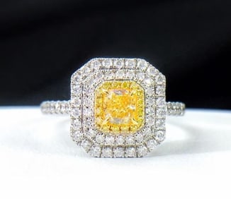 Natural Yellow Diamond 18Kt Gold Ring