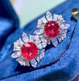 2.16cts Natural Ruby 18Kt Gold Earrings