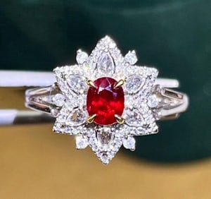 0.6ct Pigeon Blood Ruby 18Kt Gold Ring