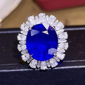 13.5ct Sri Lankan Sapphire 18Kt Gold Ring
