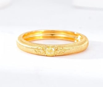 18Kt Gold Natural Yellow Diamond Ring
