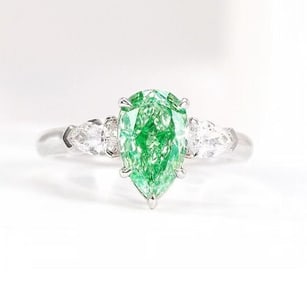 2ct Natural Green Diamond 18Kt Gold Ring