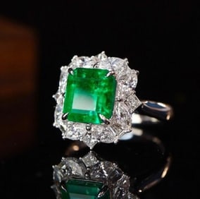 3ct Zambian Emerald 18Kt Gold Ring