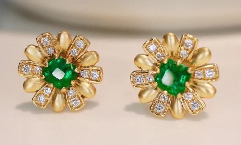 0.52ct Colombian Emerald Drop Earrings 18K Gold (1 of 2)