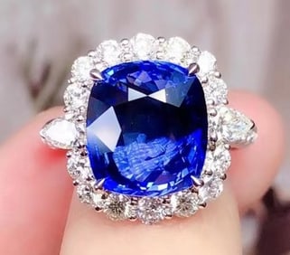 9.4ct Royal Blue Sapphire Ring 18K Gold