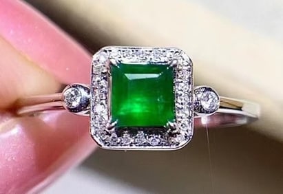Colombian Emerald Ring 18K Gold