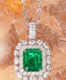 3.4ct Natural Emerald Pendant 18K Gold