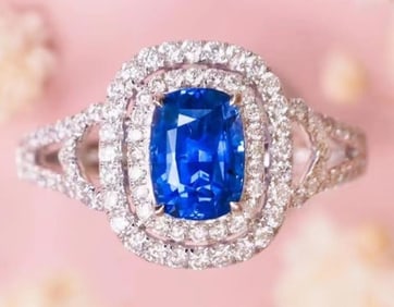 2.6ct Royal Blue Sapphire Ring 18K Gold