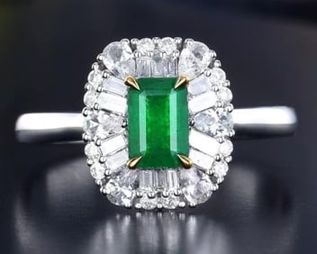 Afghanistan Emerald 18Kt Gold Ring