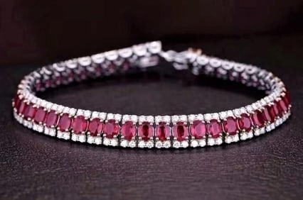 15.2ct Natural Ruby 18Kt Gold Bracelet
