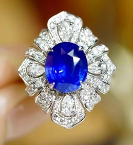 3.3ct Natural Sapphire 18Kt Gold Ring